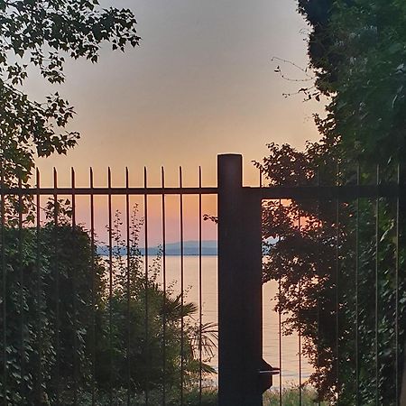 Molo - Residenza Con Accesso Diretto Al Lago Lazise Extérieur photo